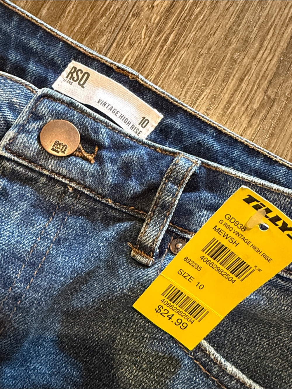 RSQ vintage high rise Denim Shorts - Picture 3 of 4